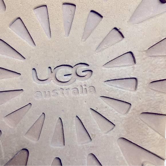 UGG Leather Boots, Size 7, Side Buttons - Picture 13 of 14